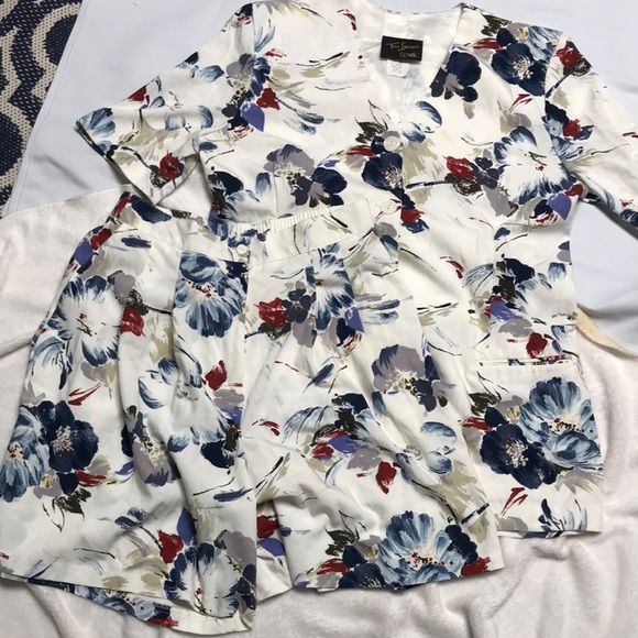 Toni Garment for CC Magic floral woman’s 2 piece shorts suit - Picture 2 of 10